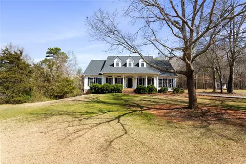 305 Valley View Dr, Seneca, SC 29672