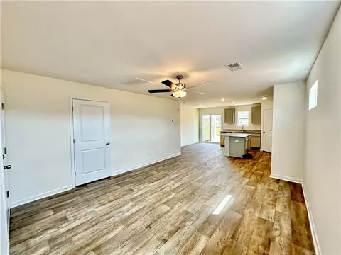 475 Seaborn Cir, Pendleton, SC 29670 photo 4