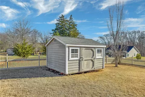 202 Avendell Dr, Easley, SC 29642 photo 39