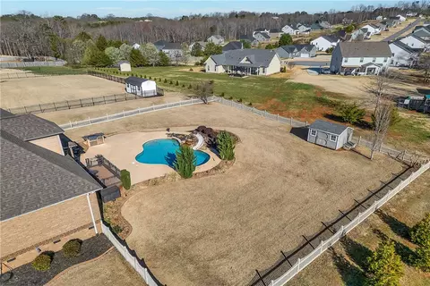 202 Avendell Dr, Easley, SC 29642 photo 37