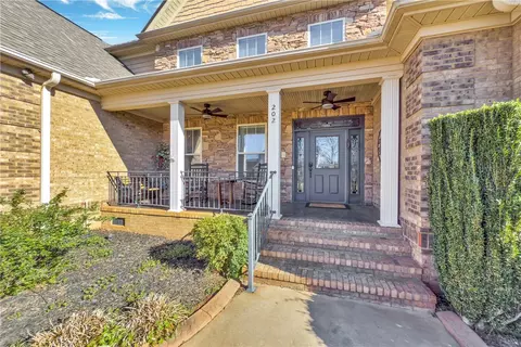 202 Avendell Dr, Easley, SC 29642 photo 2
