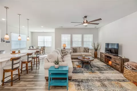 Living - 330 Sliding Rock Dr, Pendleton, SC 29670 photo 1 of 1