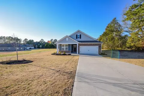 320 Oakmonte Cir, Greenwood, SC 29649
