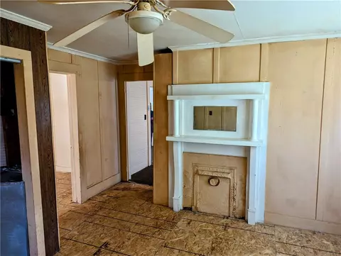 Living - 107 Trussell St, Honea Path, SC 29654 photo 3 of 3