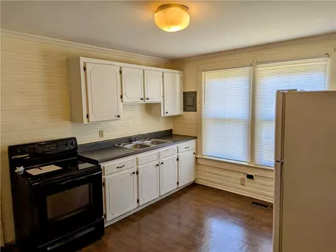 Kitchen - 107 Trussell St, Honea Path, SC 29654 photo 1 of 2