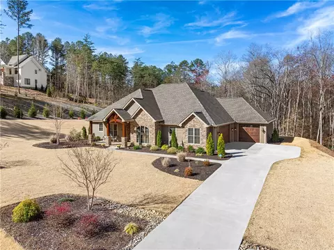 Exterior - 111 Northshores Dr, Seneca, SC 29672 photo 4 of 9