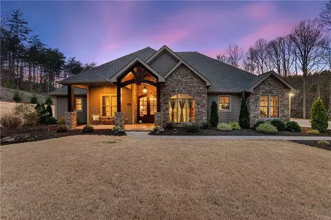 111 Northshores Dr, Seneca, SC 29672