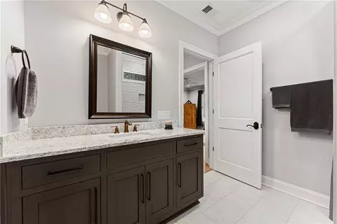 Bath - 111 Northshores Dr, Seneca, SC 29672 photo 4 of 4