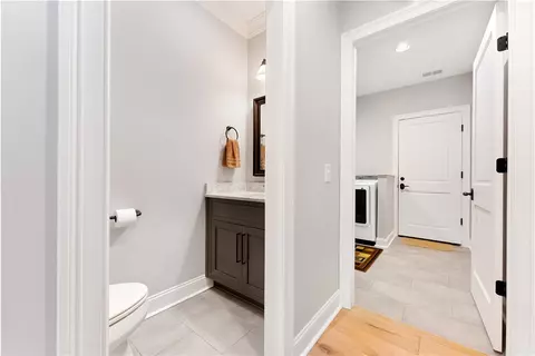 Entry Way - 111 Northshores Dr, Seneca, SC 29672 photo 5 of 6