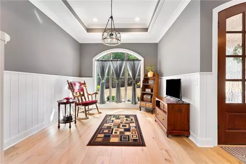 Entry Way - 111 Northshores Dr, Seneca, SC 29672 photo 4 of 6