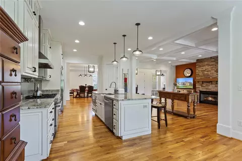 Kitchen - 102 Misty Oaks Ln, Pendleton, SC 29670 photo 3 of 3