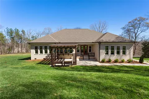 Exterior - 102 Misty Oaks Ln, Pendleton, SC 29670 photo 3 of 5