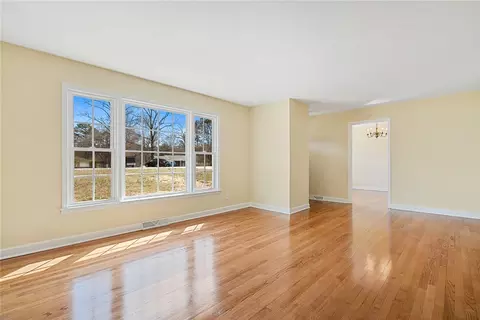Living - 24 Joy Cir, Walhalla, SC 29691 photo 3 of 3