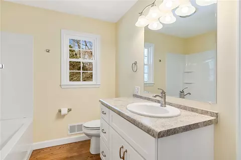 Bath - 24 Joy Cir, Walhalla, SC 29691 photo 2 of 3