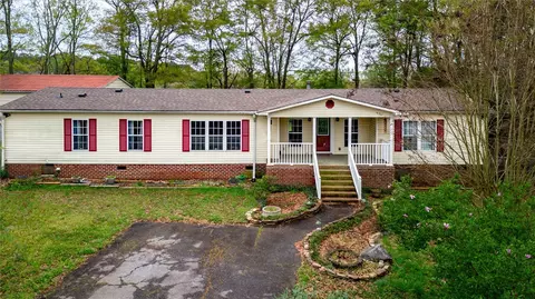 217 Mccall Dr, Simpsonville, SC 29680