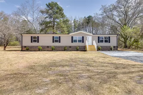 212 Robinwood Cir, Starr, SC 29684
