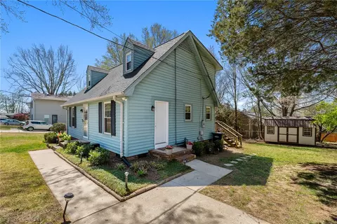 Exterior - 212 Dayton Dr, Easley, SC 29642 photo 4 of 7