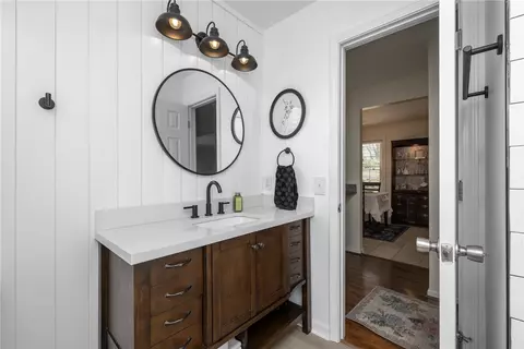 Bath - 212 Dayton Dr, Easley, SC 29642 photo 3 of 5