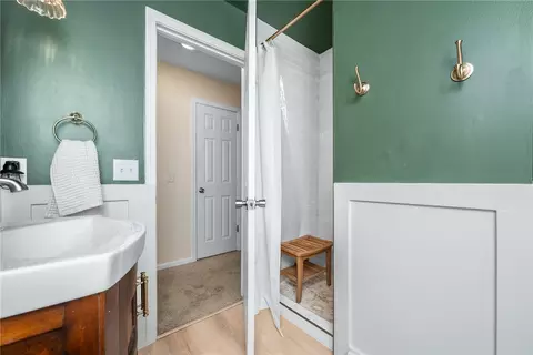 Bath - 212 Dayton Dr, Easley, SC 29642 photo 5 of 5