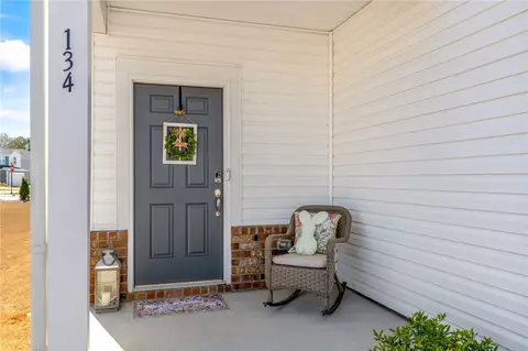 Exterior - 134 Longleaf Ln, Pendleton, SC 29670 photo 4 of 8