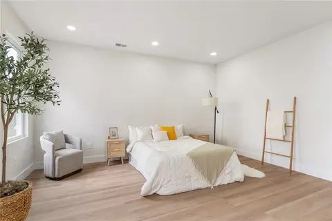 Bedroom - 215 Sunset Dr, Easley, SC 29640 photo 3 of 8