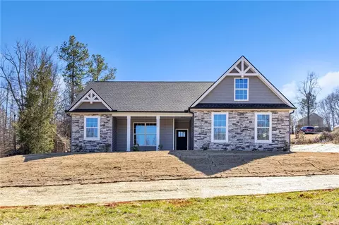 111 Dean St, Pickens, SC 29671
