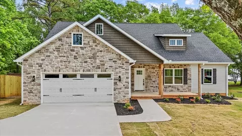 701 Coneross Creek Rd, Seneca, SC 29678