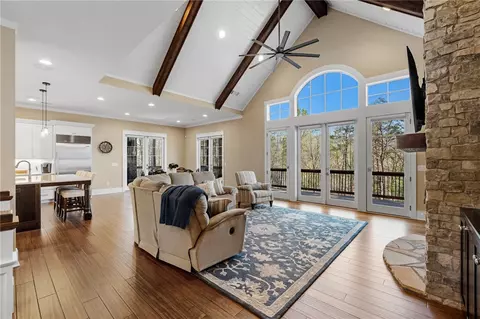 Living - 114 Peninsula Ct, Sunset, SC 29685 photo 2 of 4