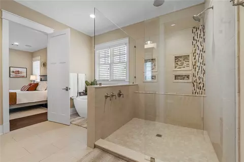 Bath - 114 Peninsula Ct, Sunset, SC 29685 photo 3 of 5