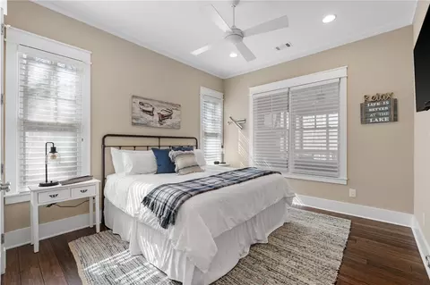 Bedroom - 114 Peninsula Ct, Sunset, SC 29685 photo 3 of 4