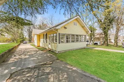 19 N Washington Ave, Greenville, SC 29601