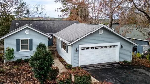 15 Tide Turn Dr, Salem, SC 29676