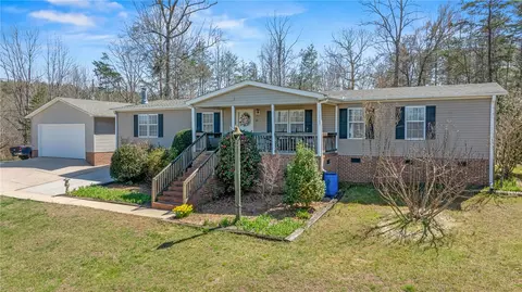 144 Gill Ln, Easley, SC 29640