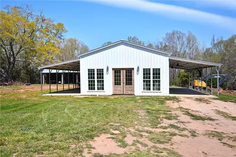 2528 Elberton Hwy, Iva, SC 29655