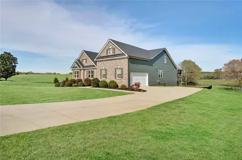 1001 Omega Farms Ln, Williamston, SC 29697