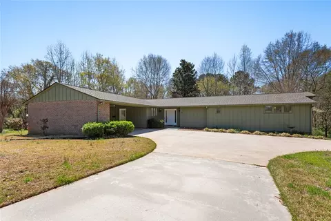 30 Joy Cir, Walhalla, SC 29691