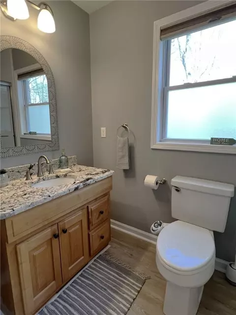 Bath - 120 Georges Knl, Easley, SC 29640 photo 5 of 6