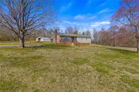 230 Lost Valley Rd, Pickens, SC 29671 photo 4