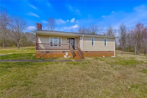 230 Lost Valley Rd, Pickens, SC 29671 photo 3