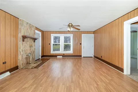 Living - 96 Main St, Pelzer, SC 29669 photo 2 of 3