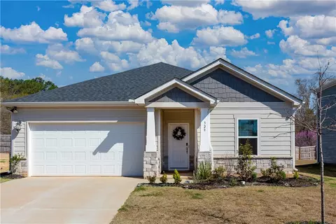 329 Roderick Ln, Greenville, SC 29605