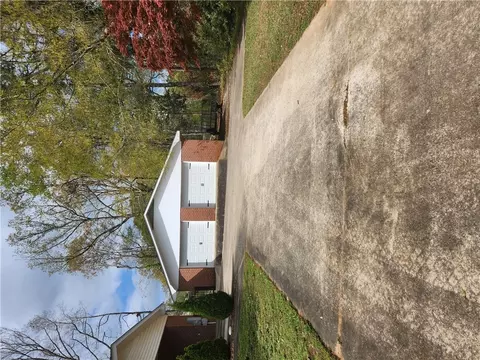 Exterior - 901 Hopkins Ave, Pendleton, SC 29670 photo 2 of 5
