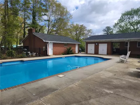 Exterior - 901 Hopkins Ave, Pendleton, SC 29670 photo 3 of 5