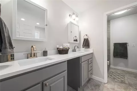 Bath - 219 Chattan Ct, Walhalla, SC 29691 photo 1 of 5
