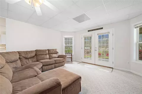 Living - 219 Chattan Ct, Walhalla, SC 29691 photo 3 of 4