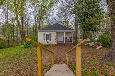 Exterior - 123 Cobb St, Easley, SC 29640 photo 2 of 10