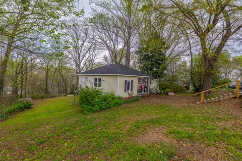 Exterior - 123 Cobb St, Easley, SC 29640 photo 4 of 10