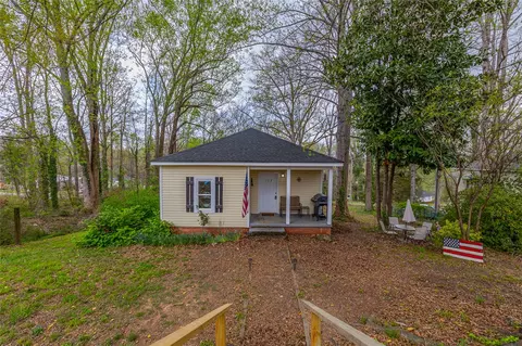 123 Cobb St, Easley, SC 29640