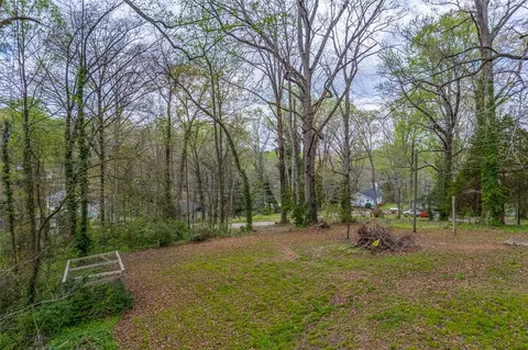 Exterior - 123 Cobb St, Easley, SC 29640 photo 9 of 10
