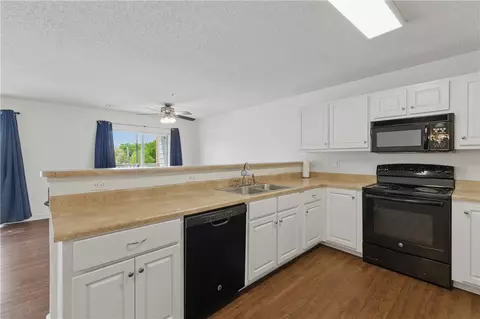 Kitchen - 108 Daniel Dr # 207, Clemson, SC 29631 photo 1 of 4
